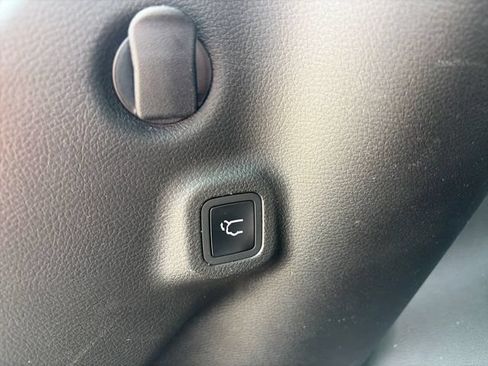 Used 2026 Jeep Compass Trailhawk AWD/4WD image 35