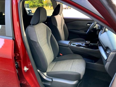 Certified 2023 Nissan Rogue SV image 6