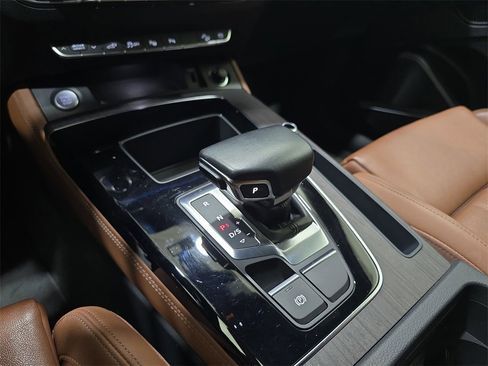 Used 2023 Audi Q5 e Prestige image 28