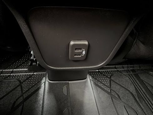 Used 2022 Chevrolet Equinox LT FWD image 29
