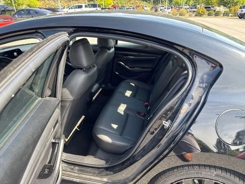 Used 2024 MAZDA MAZDA3 s FWD image 13