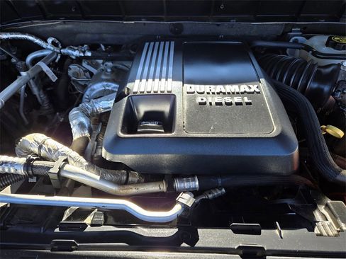 Used 2020 Chevrolet Silverado 1500 LTZ w/ LTZ Plus Package image 18