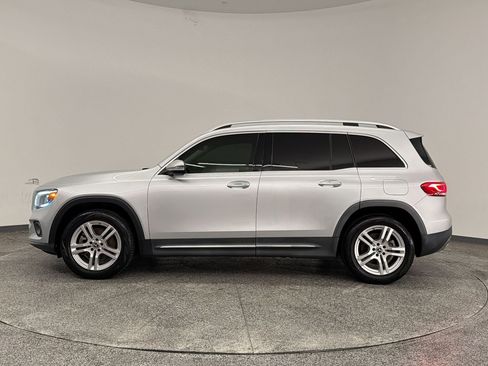 Used 2021 Mercedes-Benz GLB 250 image 2
