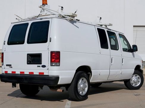 Used 2014 Ford E-150 and Econoline 150 w/ Power Group RWD image 3