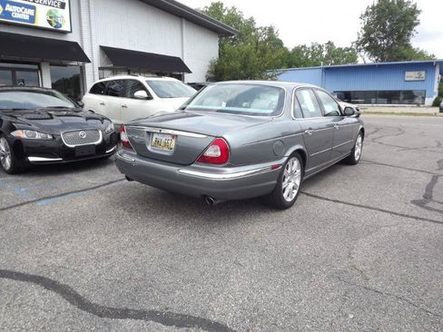 Used 2004 Jaguar XJ8 RWD image 5