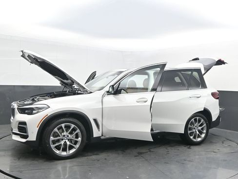 Certified 2022 BMW X5 sDrive40i w/ Premium Package image 51