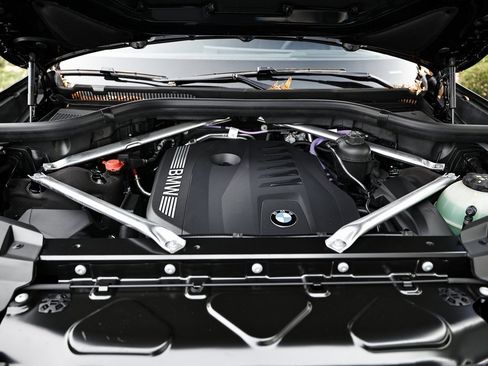 New 2026 BMW X7 xDrive40i w/ M Sport Package image 32