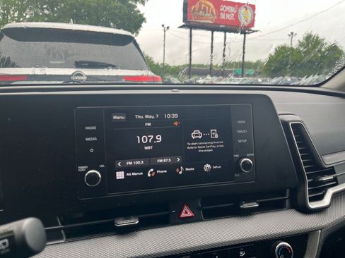Used 2025 Kia Sportage LX FWD image 20