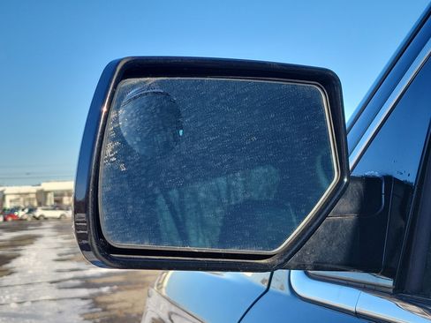 Used 2019 Chevrolet Tahoe LT image 10