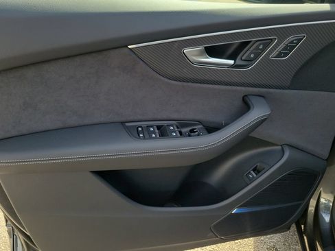 New 2026 Audi SQ8 Premium Plus AWD/4WD image 18