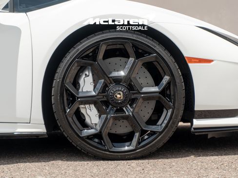 Used 2024 Lamborghini Huracan Tecnica RWD image 35