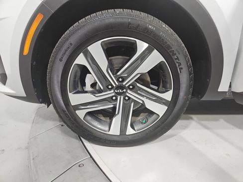Used 2023 Kia Sorento EX image 27