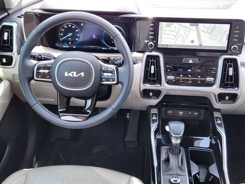 Certified 2023 Kia Sorento SX FWD image 28
