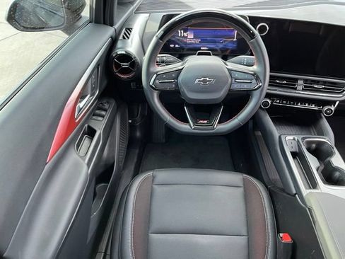 Used 2024 Chevrolet Equinox EV RS FWD image 12