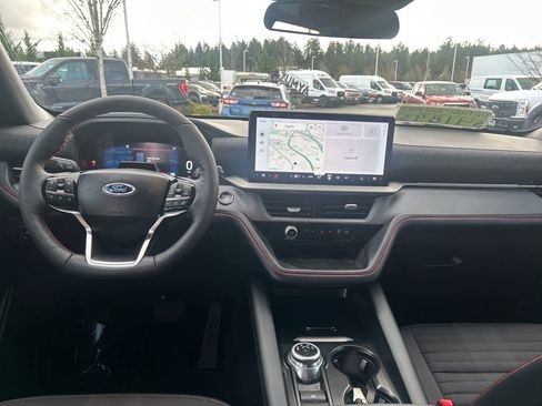 Certified 2025 Ford Explorer ST-Line image 6