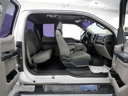Used 2017 Ford F350 XL w/ STX Appearance Package AWD/4WD image 19