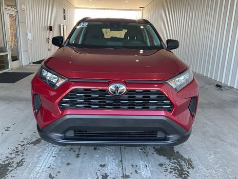 Used 2019 Toyota RAV4 LE image 21