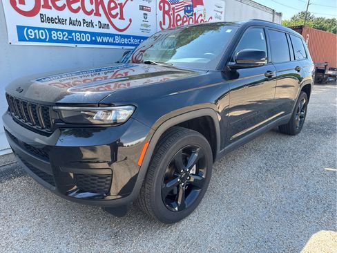 Used 2021 Jeep Grand Cherokee L Laredo AWD/4WD image 6