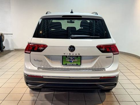 Used 2023 Volkswagen Tiguan S image 9