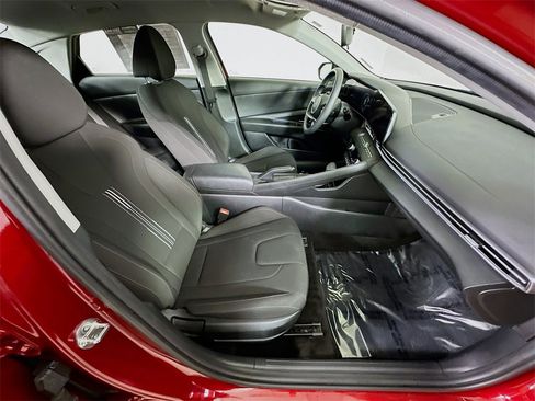 Used 2024 Hyundai Elantra SEL image 12