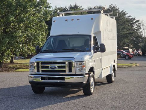 Used 2013 Ford E-350 and Econoline 350 Super Duty RWD image 21