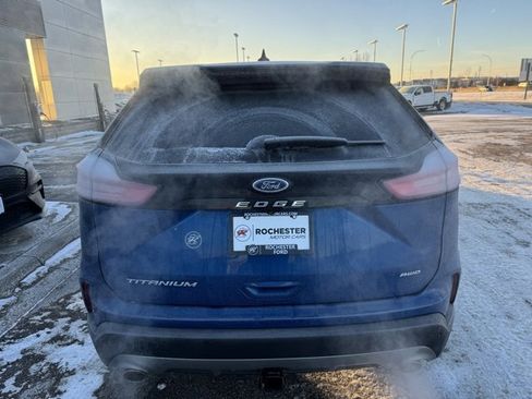 Certified 2022 Ford Edge Titanium w/ Class II Trailer Tow Package image 40
