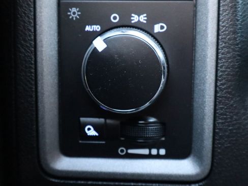 Used 2017 RAM 3500 Tradesman w/ Popular Equipment Group image 28