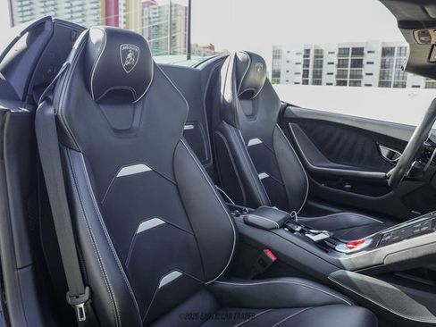 Used 2020 Lamborghini Huracan EVO AWD/4WD image 38