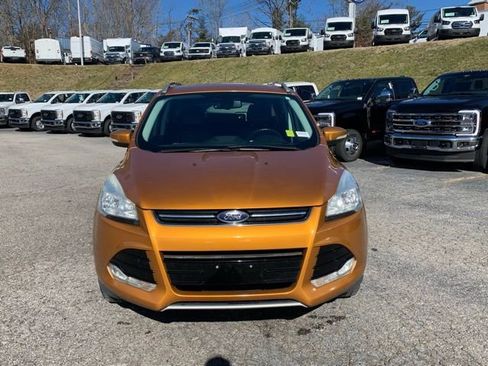 Used 2016 Ford Escape Titanium image 3