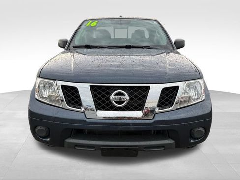 Used 2016 Nissan Frontier SV RWD image 2