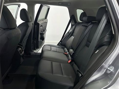 Used 2023 Nissan Rogue SV w/ SV Premium Package image 45