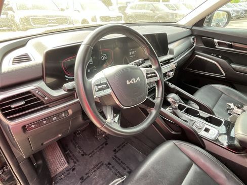 Used 2025 Kia Telluride S AWD/4WD image 15