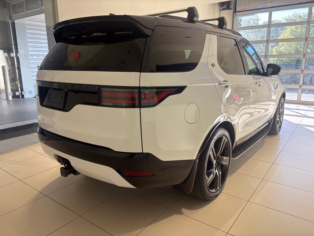 Used 2025 Land Rover Discovery Dynamic SE AWD/4WD image 6