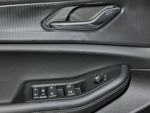 New 2025 Jeep Grand Cherokee L Altitude image 12