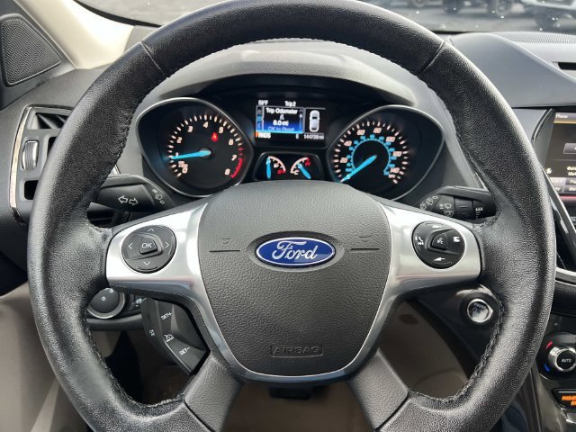 Used 2015 Ford Escape Titanium w/ Equipment Group 301A AWD/4WD image 23