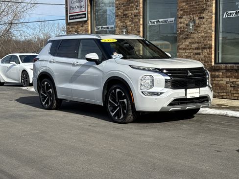 Used 2022 Mitsubishi Outlander SEL image 7