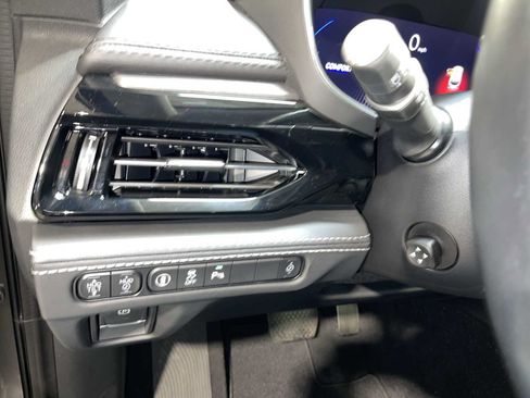 Used 2024 Acura MDX w/ Advance Package AWD/4WD image 24