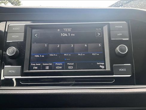 Used 2022 Volkswagen Jetta SE w/ Panoramic Sunroof Package FWD image 37