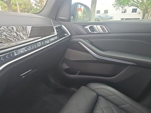 Used 2024 BMW X5 sDrive40i image 24