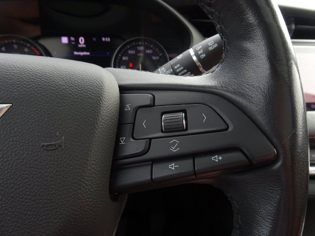 Used 2019 Cadillac XT4 Premium Luxury FWD image 23