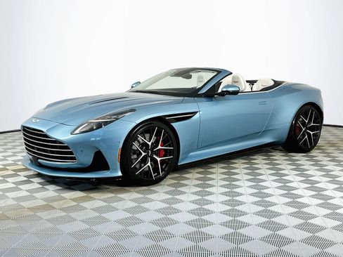 Used 2024 Aston Martin DB12 Convertible RWD image 13