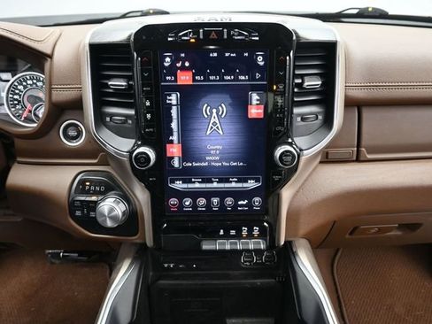 Used 2019 RAM 1500 Laramie image 17