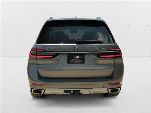 New 2025 BMW X7 xDrive40i image 7
