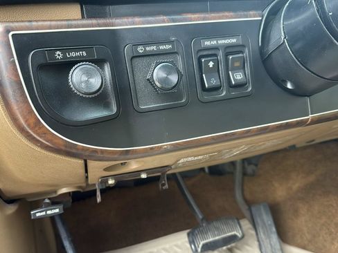 Used 1988 Ford Bronco AWD/4WD image 38
