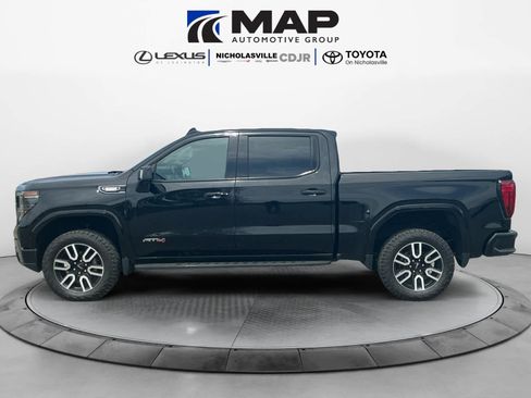 Used 2022 GMC Sierra 1500 AT4 w/ AT4 Premium Package AWD/4WD image 2