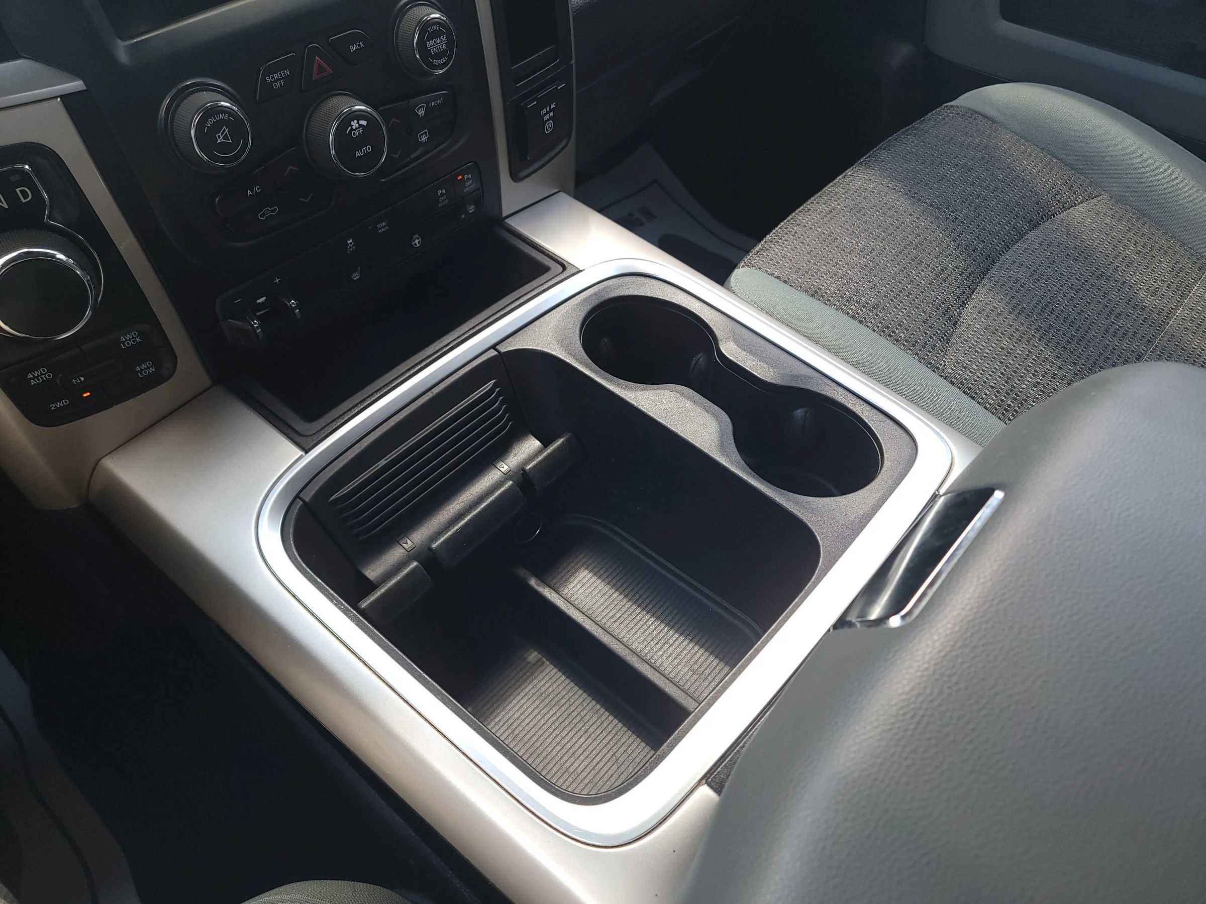 Used 2017 RAM 1500 Big Horn AWD/4WD image 24