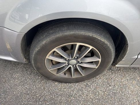 Used 2017 Dodge Grand Caravan SXT image 10