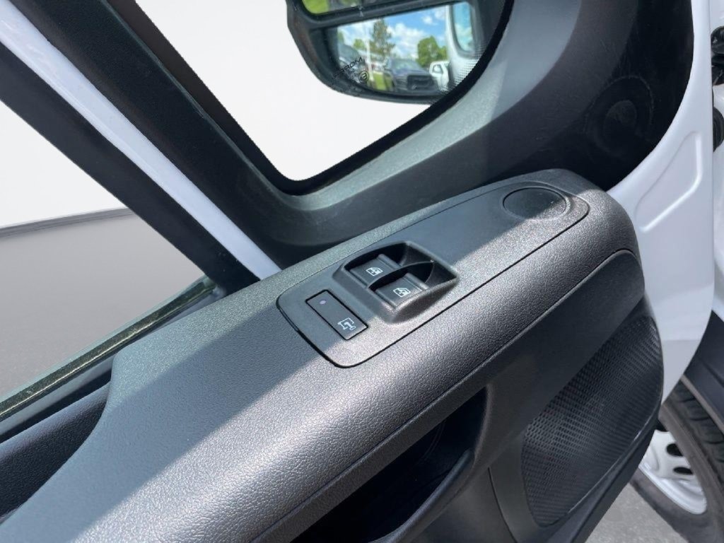 New 2026 RAM ProMaster 2500 w/ Premium Convenience Group FWD image 18