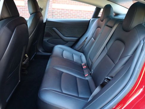 Used 2018 Tesla Model 3 Long Range image 18