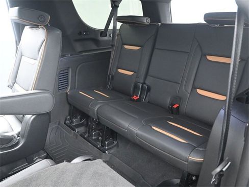 Used 2023 GMC Yukon XL AT4 w/ AT4 Premium Plus Package image 15
